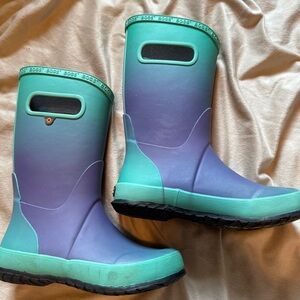 BOGS kids rain boots